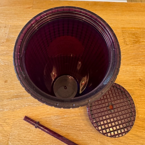 ⭐️ Starbucks 2020 Berry Plum Grid Disco Holiday 24oz Venti Tumbler - Picture 5 of 7